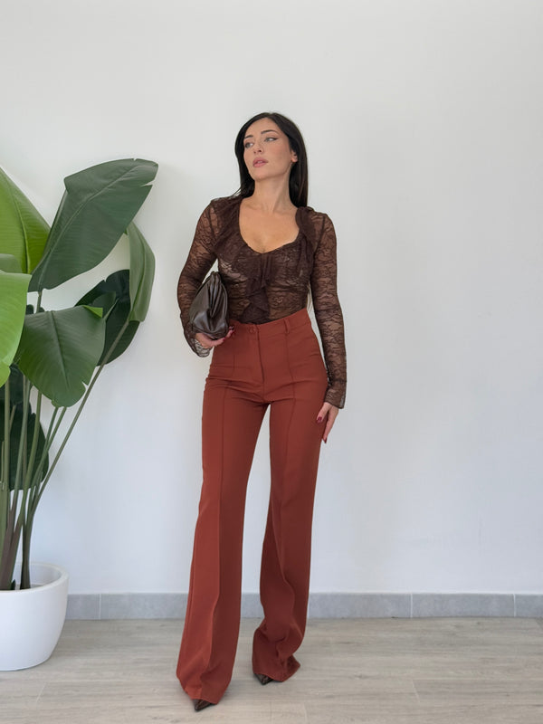 Pantalone a zampa
