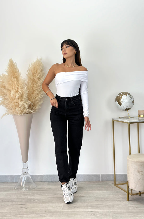 Mom fit black